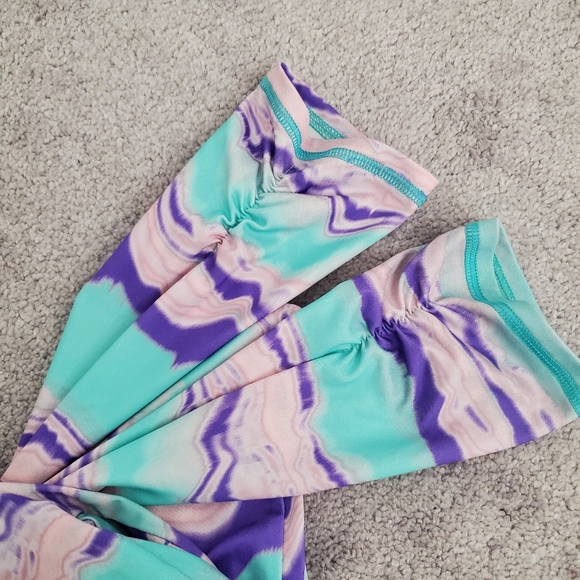 Colorful Cropped Leggings - Picture 4 of 4